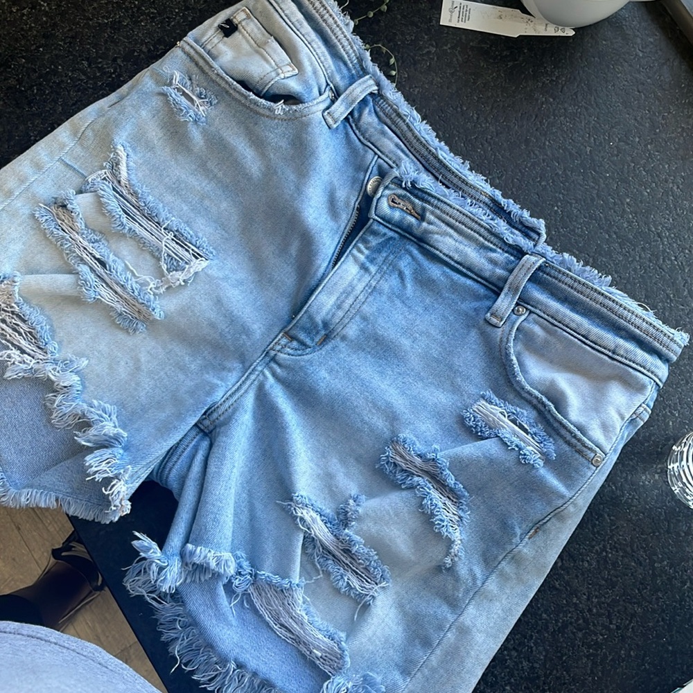 Kancan jean shorts. 13/30